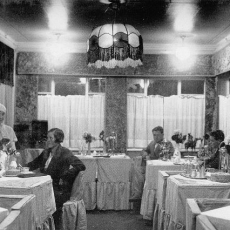 1939 - открылся ресторан 