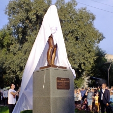 30 августа 2018. Открыт памятник В. Манееву