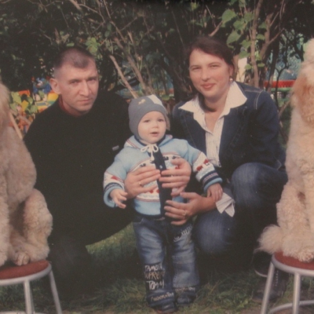 Сергей Цветков с сыном Глебом и женой