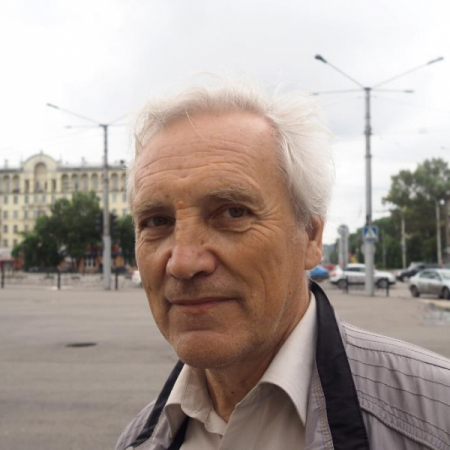 Владимир Пилипенко на площади Маяковского. фото - Илья Пилипенко. 2018