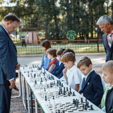 25 августа 2023. На базе шахматной школы «Интеллект Академия» открыли первый в Сибири Ресурсный учебный центр по шахматам 