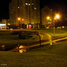 Улица Кирова. Левый берег. Ночь. Фото А. Завора