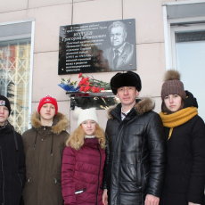 27 января 2020. На проспекте Курако, 19 открыта мемориальная доска Григорию Семеновичу Колчеву