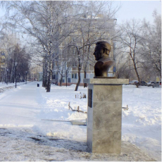 Бюст Кузнецова на улице Кузнецова. Фото А. Завора