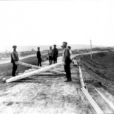 27 июня 1929 года началось сооружение железной дороги, соединяющей станцию Кузнецк и стройплощадку КМК. Фото НТМ им. И. Бардина