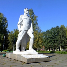 Памятник Воину-Созидателю. Фото - А. Завора