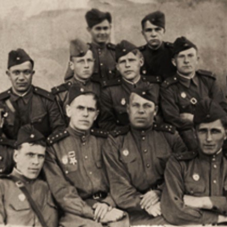 Офицеры 586-го дивизиона после прорыва блокады Ленинграда.Февраль 1943. Колпино