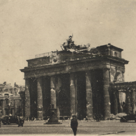 Берлин. Бранденбургские ворота. 11.05.1945