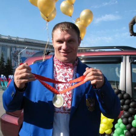 Евгений Чигишев - бронзовый призёр XXIX ЛОИ (фото из фондов музея ФиСК)