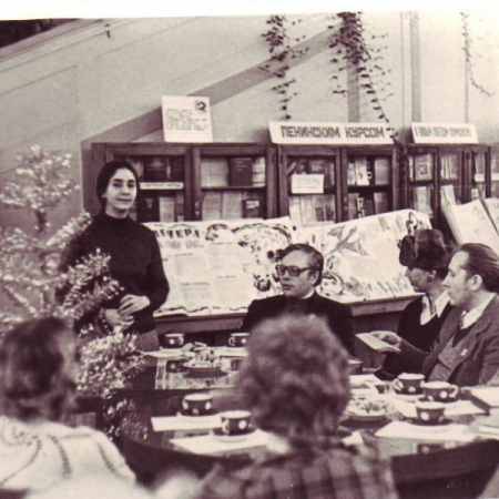 Заседание клуба Контакт, 1983 год. Лекция Т. Б. Афузовой по творчеству Булгакова