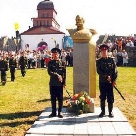 6 июля 2003 года в Кузнецкой крепости открыт памятник генералу Павлу Николаевичу Путилову (памятник Путилову)