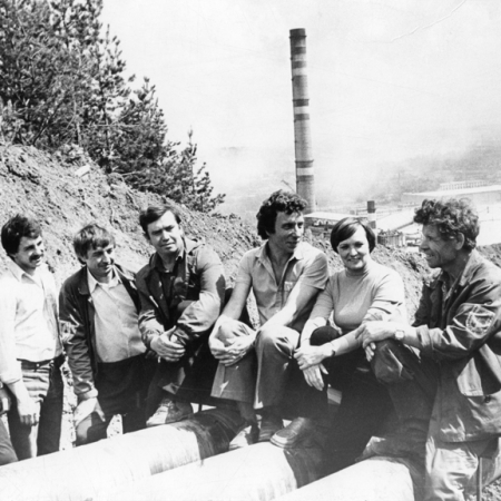 З. Г. Черновол с бригадой монтажников на кислородоазотопроводе ЗСМК-КМК, 1983