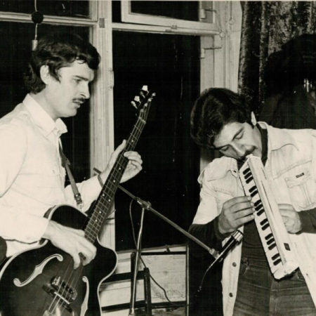 Виктор Ломаков - бас-гитара, Сергей Чугурян - клавиши, ВИА Метроном, 1980-е