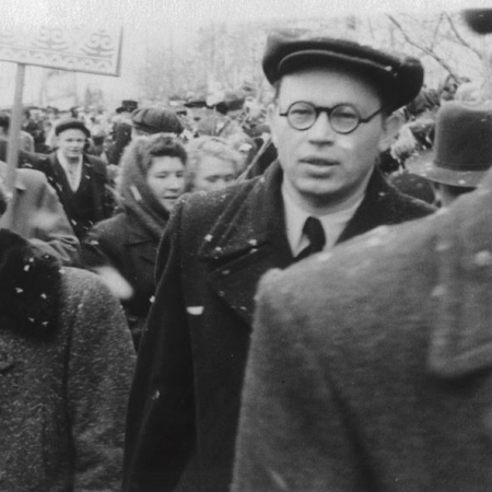 Володин А. А. Демонстрация трудящихся в Кузнецком районе, начало 1960-х годов