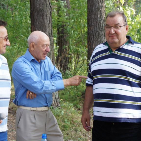 Листратов Е., Липняк Р. И., Дябденков В. Н.