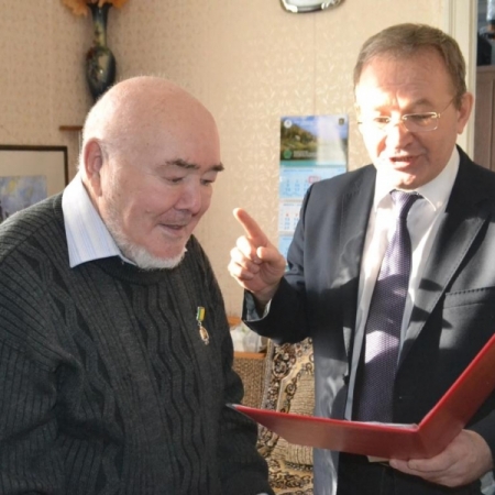13 февраля 2020 года С. Д. Тивякова с 80-летием поздравил А. А. Волобуев