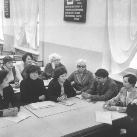 А. Балакай ведет заседание кафедры, 1980-е годы